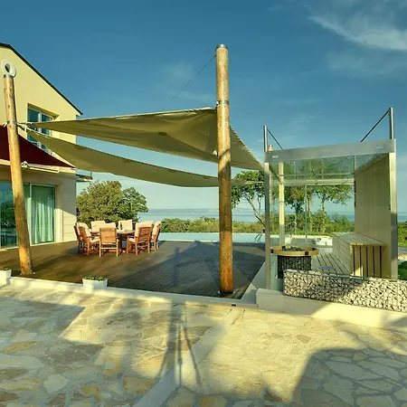 Mit Privatem Infinity-pool, Klima, Wlan Und Atemberaubenden Ausblick Ferienhaus Peruški