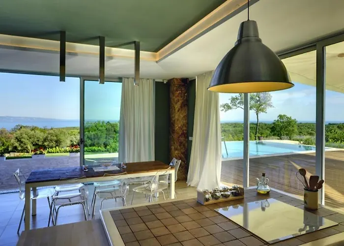 Mit Privatem Infinity-pool, Klima, Wlan Und Atemberaubenden Ausblick * Peruski