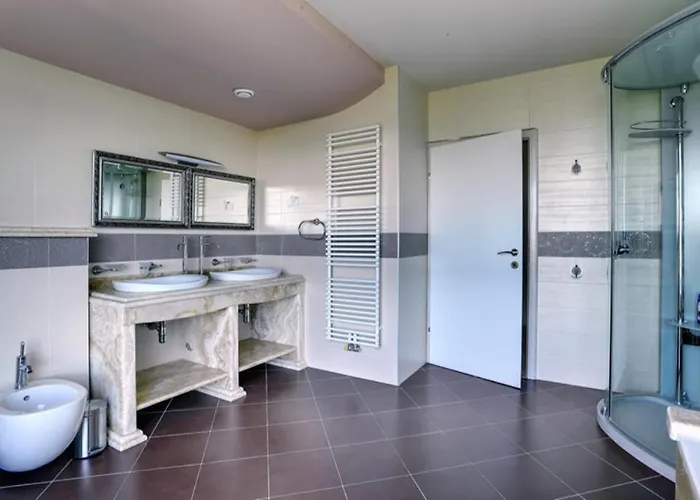 Feriehus Mit Privatem Infinity-pool, Klima, Wlan Und Atemberaubenden Ausblick