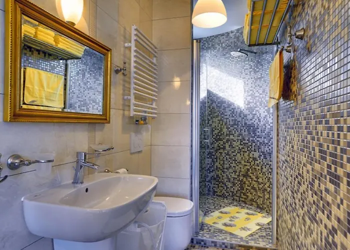 Mit Privatem Infinity-pool, Klima, Wlan Und Atemberaubenden Ausblick